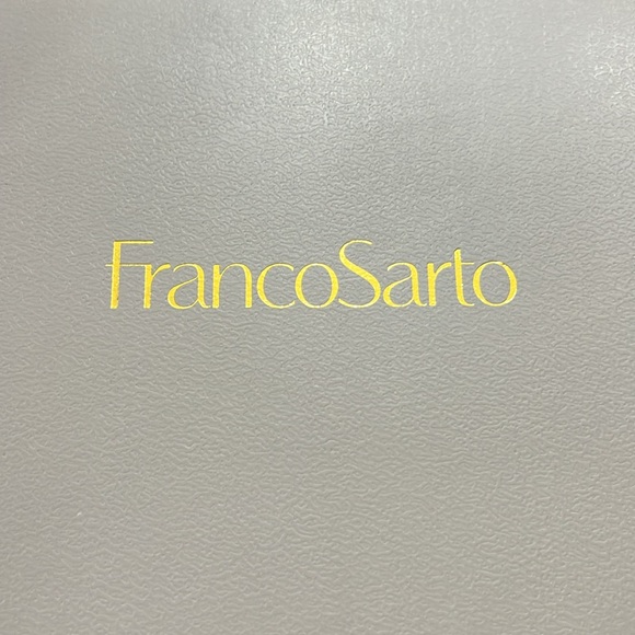 New Franco Sarto L GLENNI, GOLD LE Sandals - Picture 12 of 12